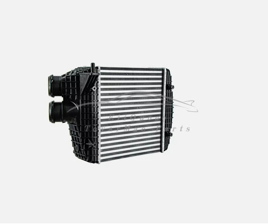 New for Maserati Quattroporte Ghibli for Levante Right Side Intercooler 670035635