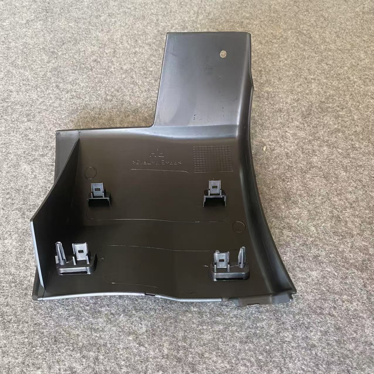 Right front fender lower mold suitable for Land Rover Discovery 5 2017 - 2024