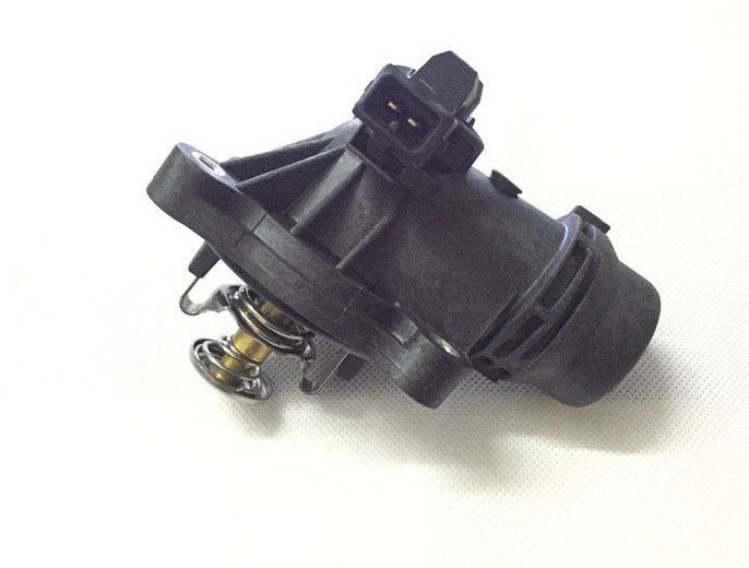 The new engine coolant thermostat is suitable for E46, E81, E87, E82, E88, E90, E91, X3, X1, 316i, and 318-. n