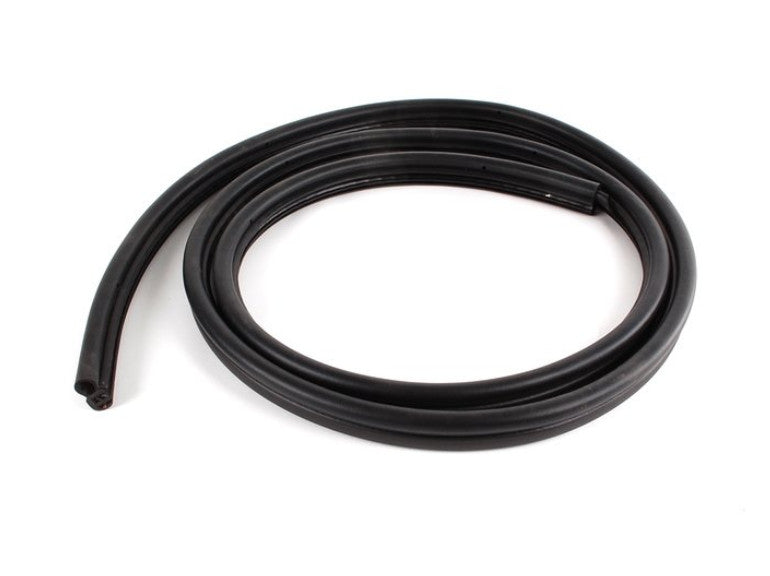 One front left or right body rubber sealing strip suitable for E90 320i 325i- n