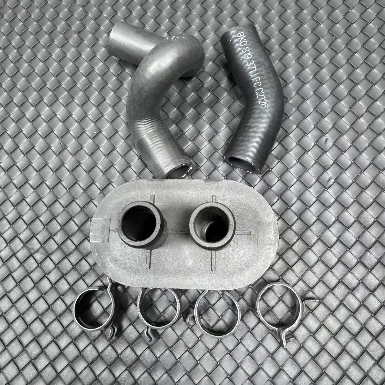 8R0122291 Heating Hose Adapter for Porsche