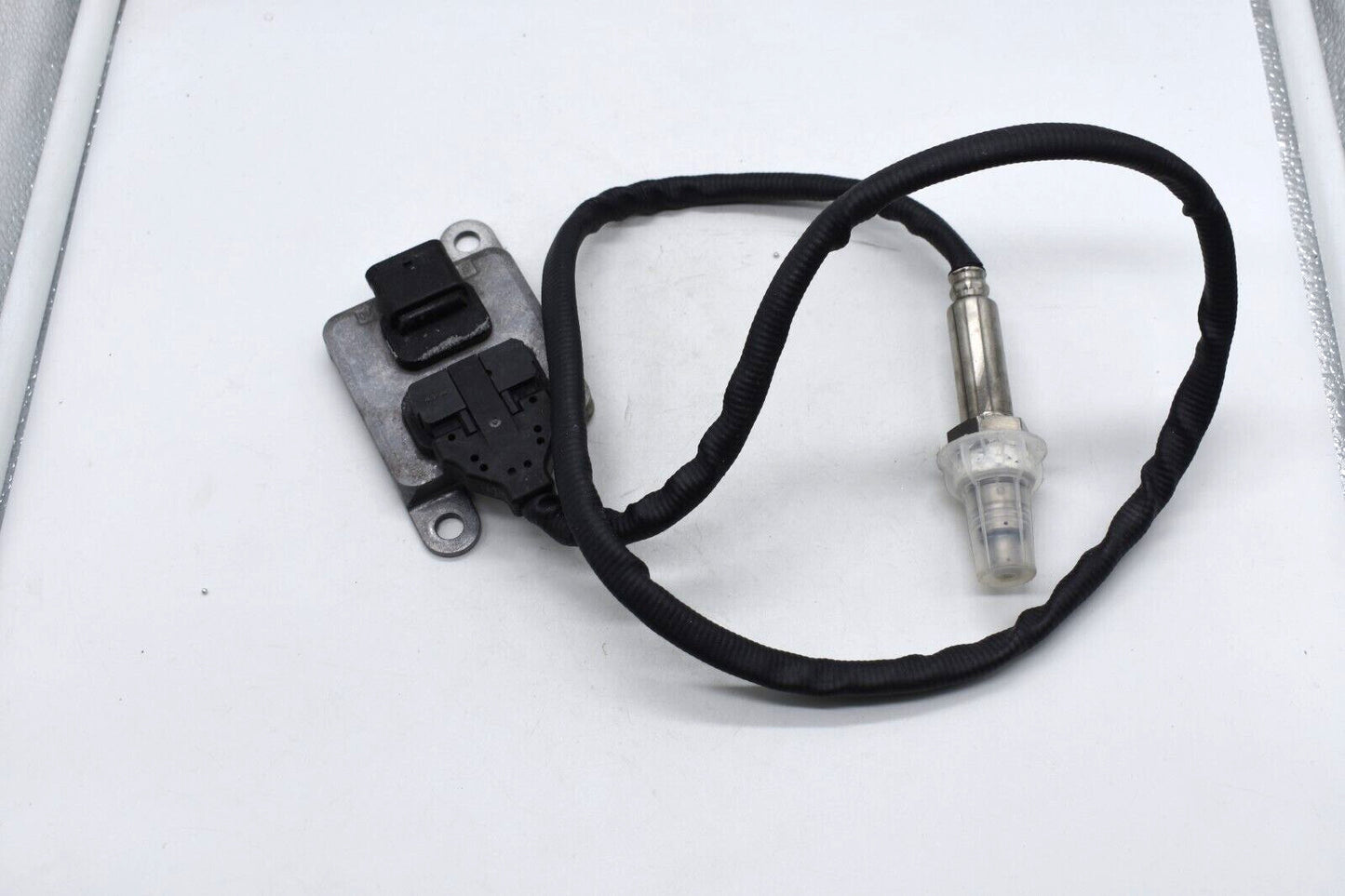 Applicable to oxygen sensor (NOX) A0009052909 (2015-2017). n