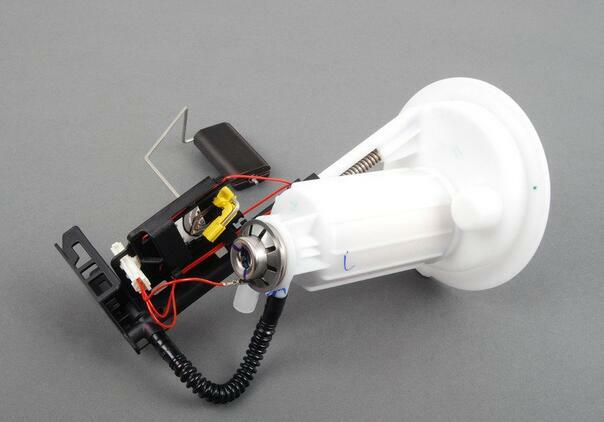 Fuel filter assembly with fuel level delivery unit suitable for E60, E63, E64, 525i, 530i- n
