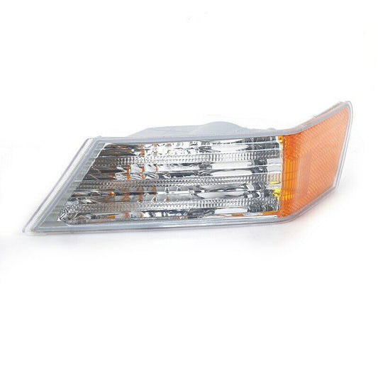 A pair of front turn signals/corner lights for 2007-2014 for Jeep Patriots without bulbs.