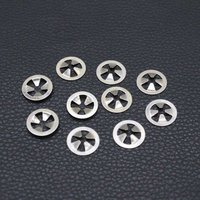 15-piece door and window cover trim clips for BMW E30 and E39 (51-47-1-840-960-)