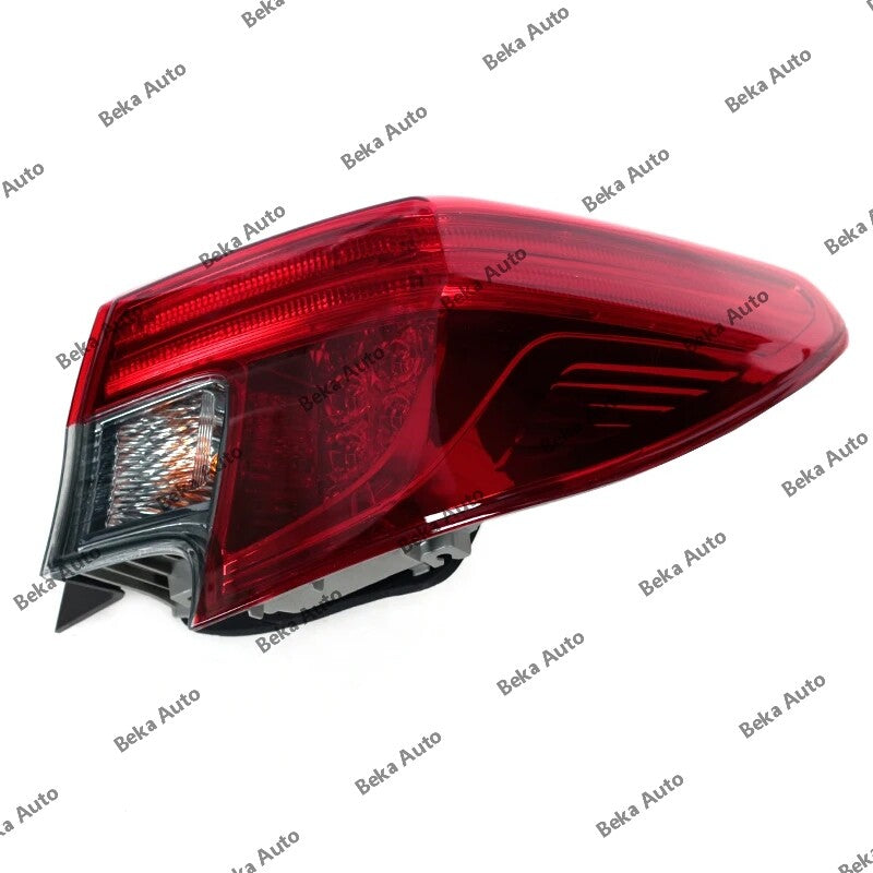 Applicable to for Toyota Reiz 2013 2014 - 2017 Mark X right rear outer taillight and brake light