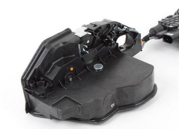 The new left rear soft-close door lock mechanism actuator is suitable for E70, X5, E71, and X6. n