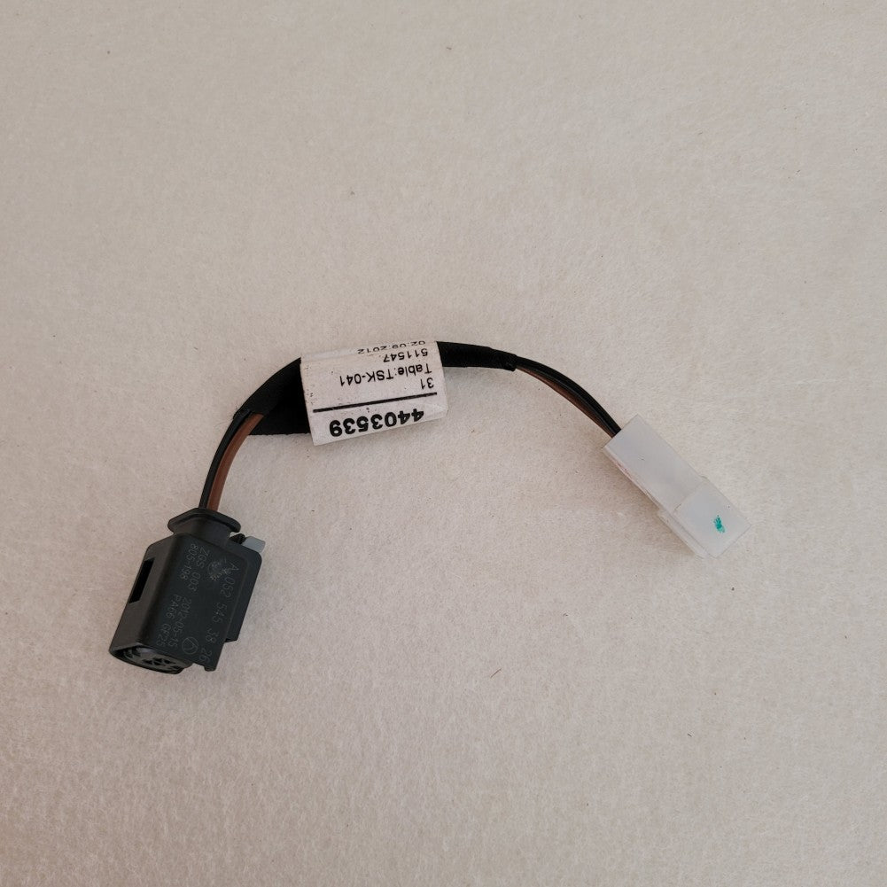 Angle adapter wiring harness for Mercedes-Benz CLS C218