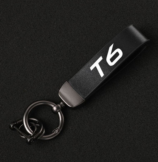 Black leather horseshoe buckle accessory for Volvo XC40 car keychain/key ring.