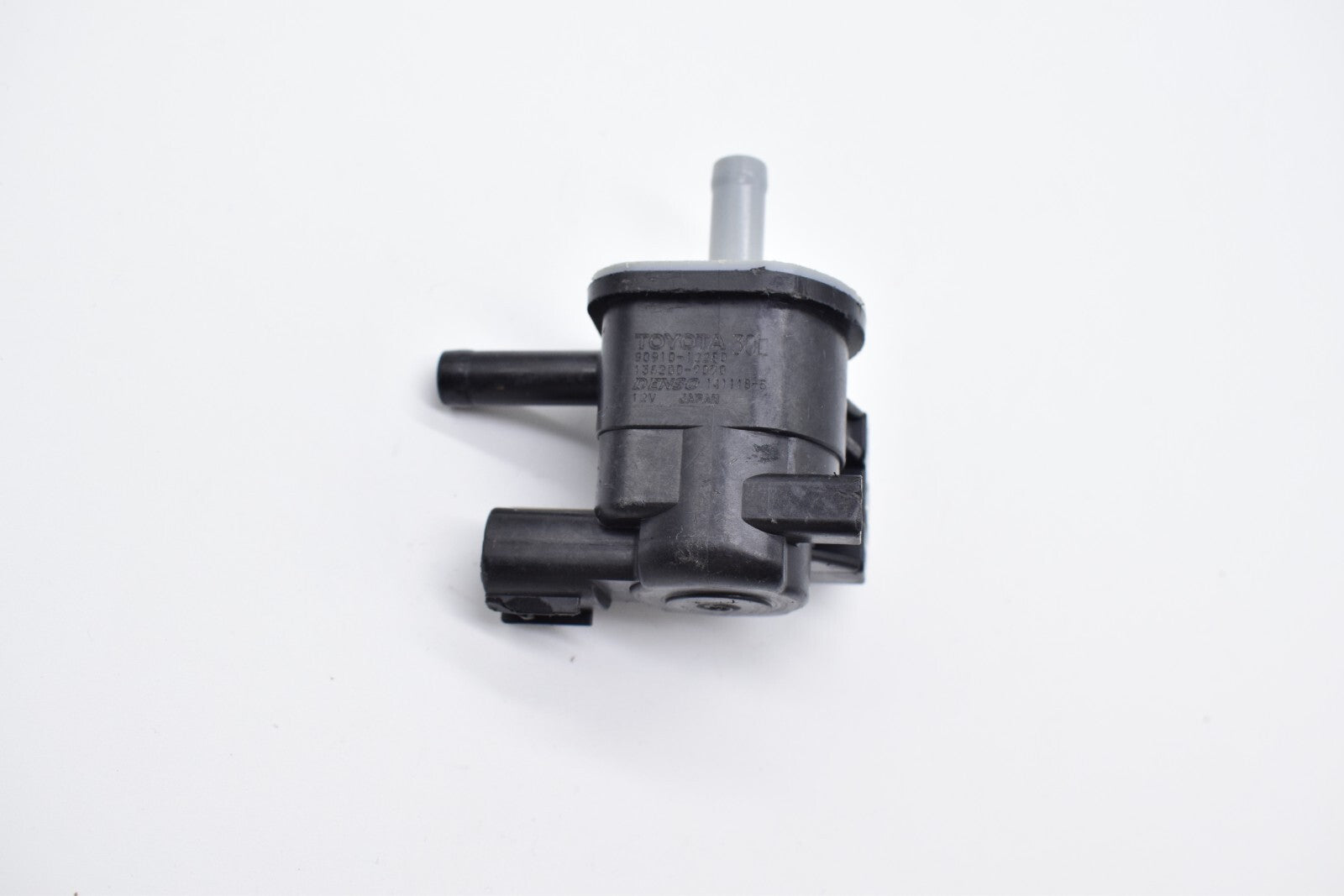 Suitable for AYGO 1.0 90910-12280, 136200-7070 clearing control solenoid valve vacuum valve - n