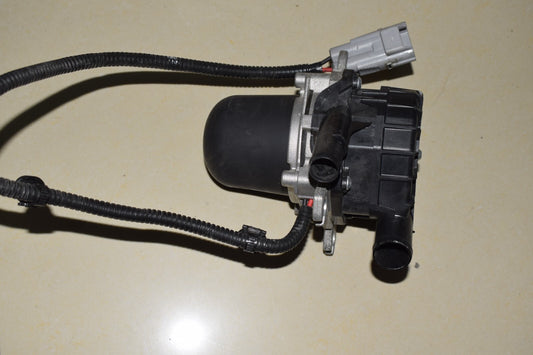 New for Toyota Tundra Sequoia LX570 Vacuum Pump 2007-2013 17610-0S010 Q