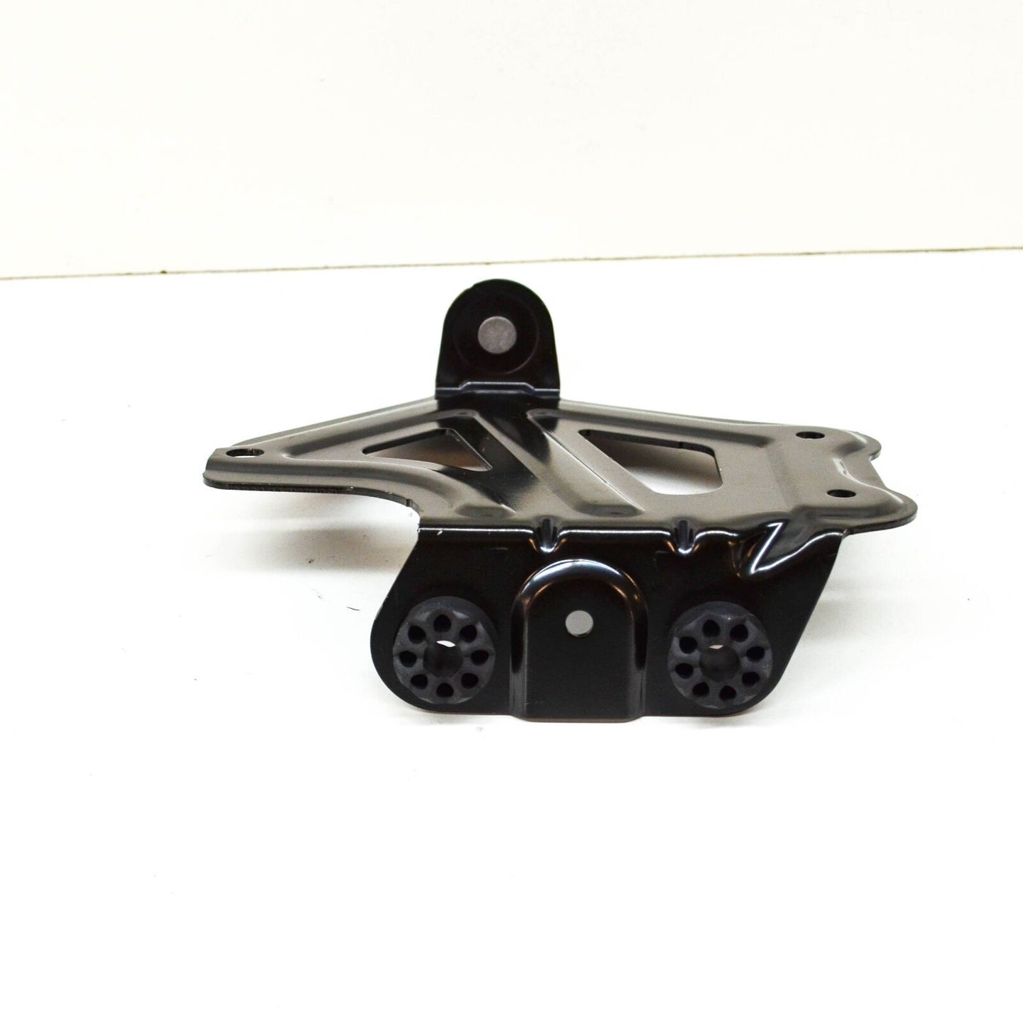 64219367097 new condenser bracket front support for BMW X3 2018 - 2021