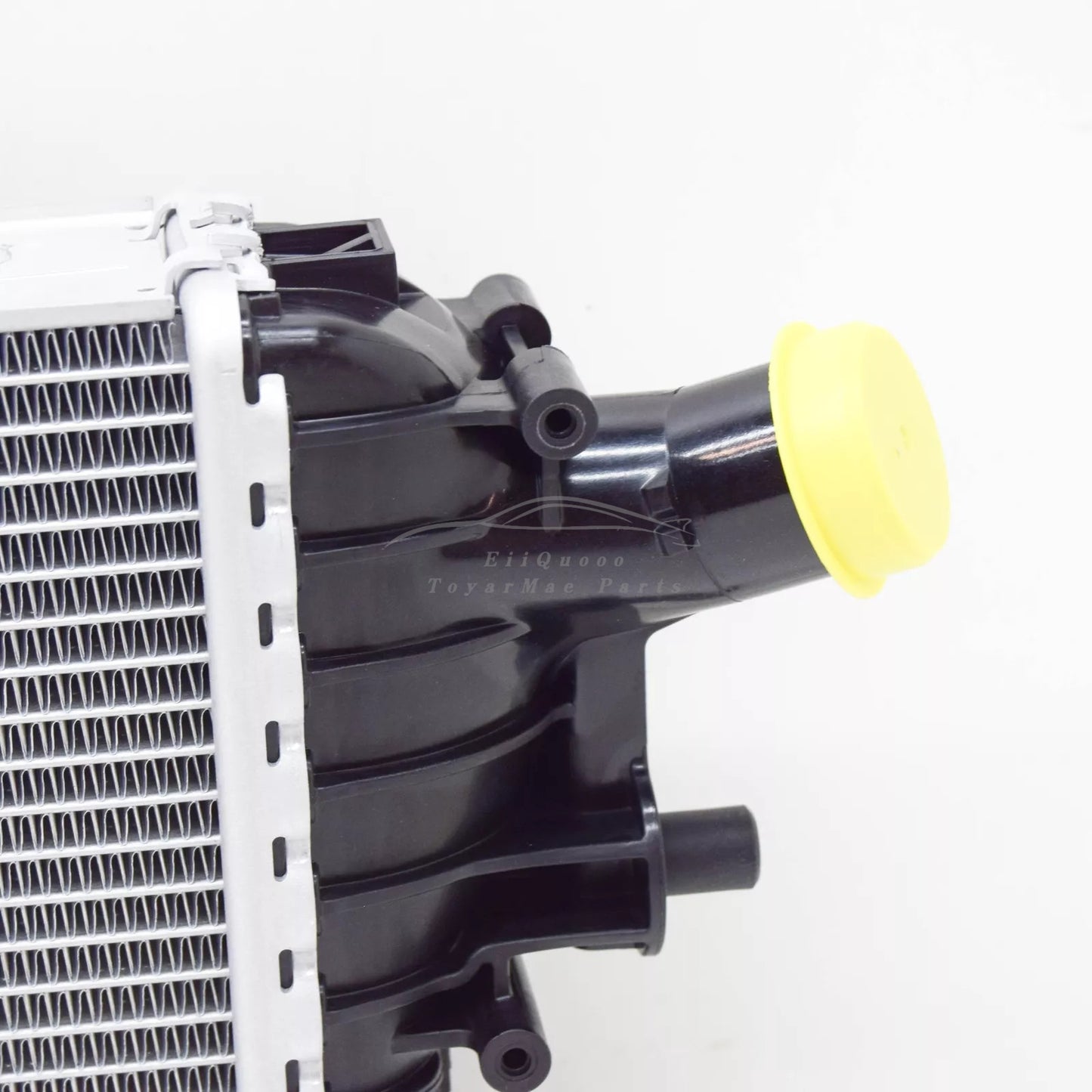 New for AUDI R8 4S Center Engine Cooler For Coolant 4S0121254B