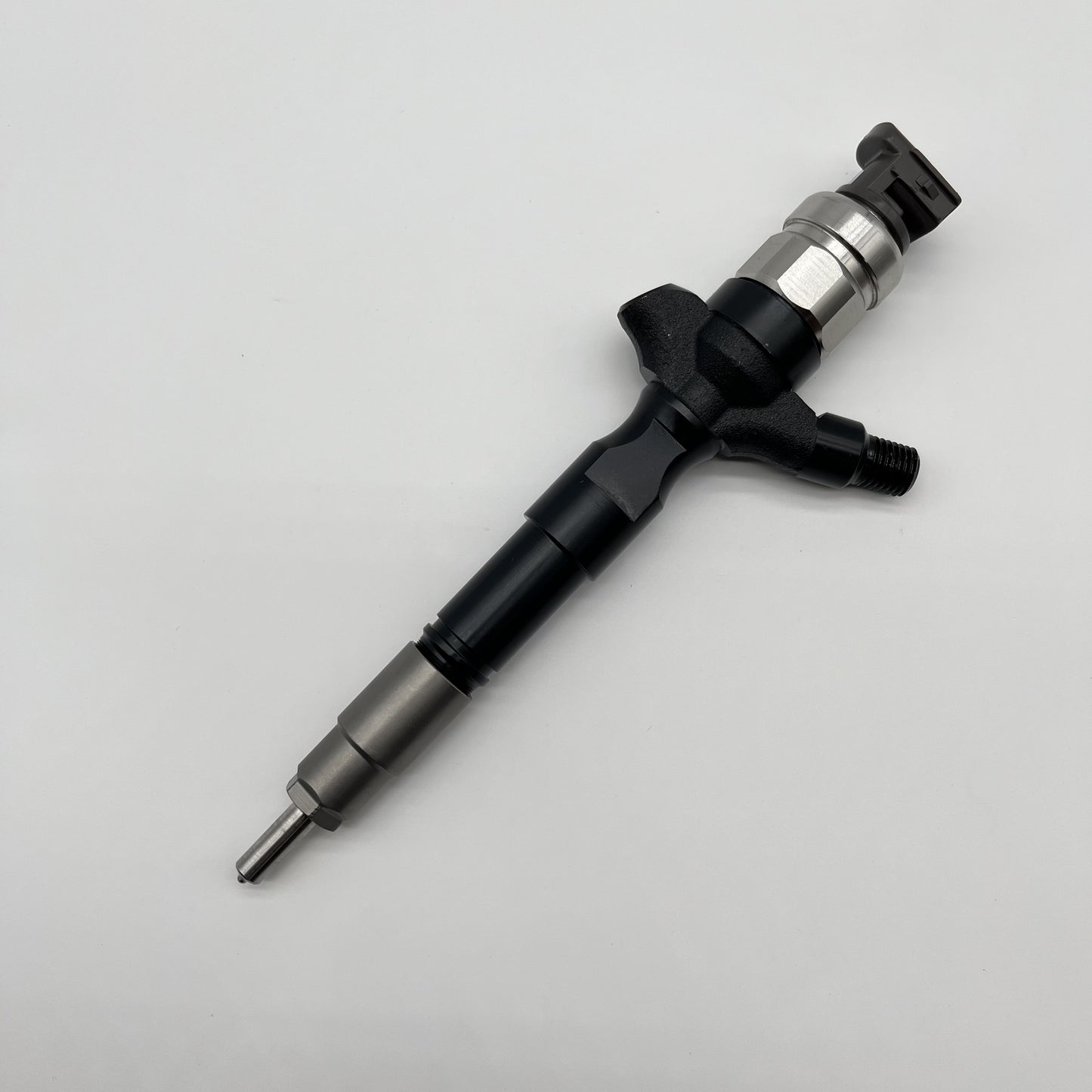 4X 095000-5881 23670-30050 Diesel Injector 23670-39095 23670-39096 for TOYOTA