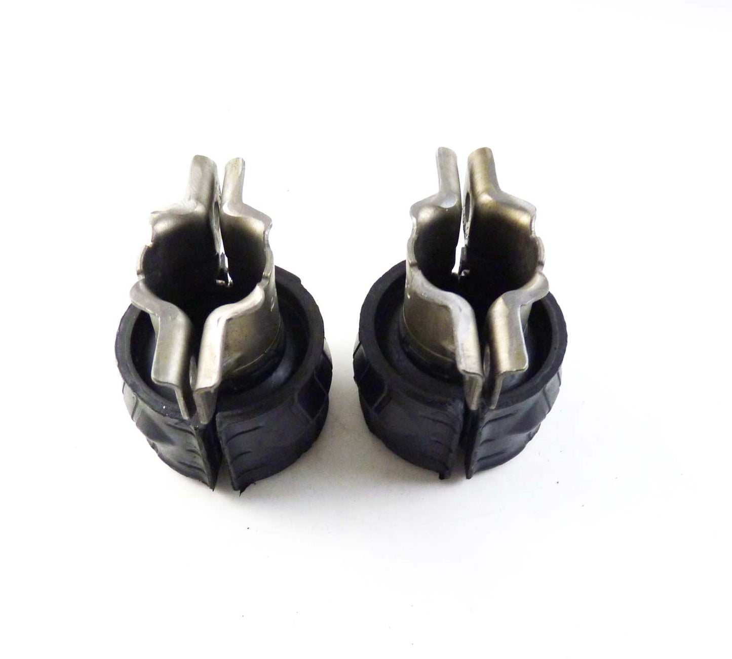 4-piece set front sway rod bushing bracket for GL550 ML500 ML350 1643231185- v
