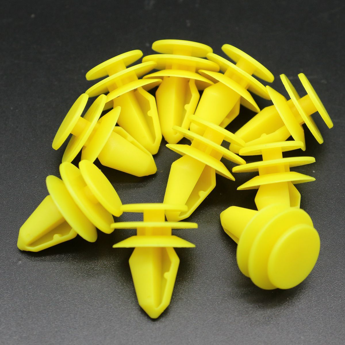 10Pcs Liftgate Retainer Clip for Dodge Durango  for Jeep Grand Cherokee 68085677AA