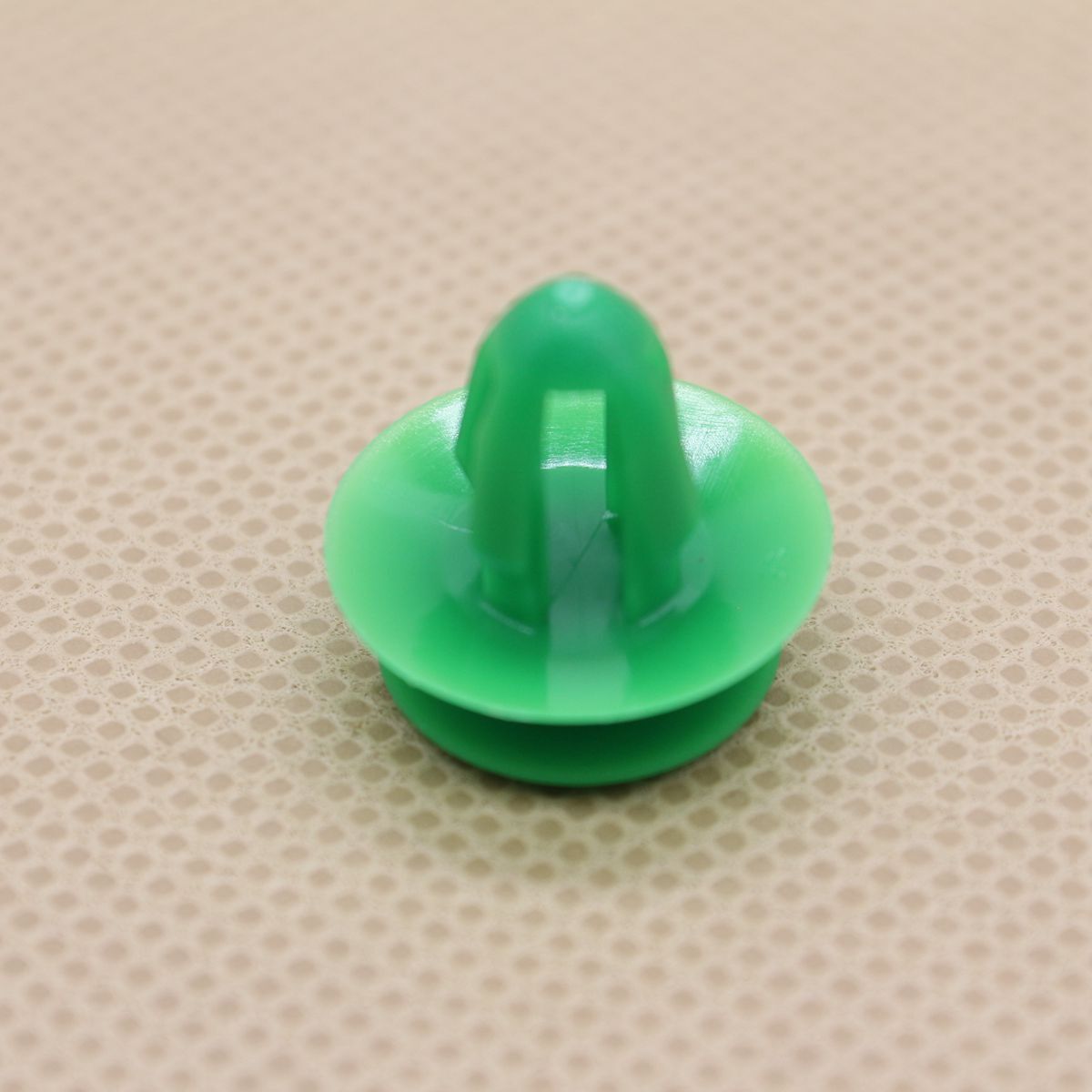 New Green 20Pcs Interior Door Panel Trim Clip Retainer for BMW 51-41-1-870-718 Q