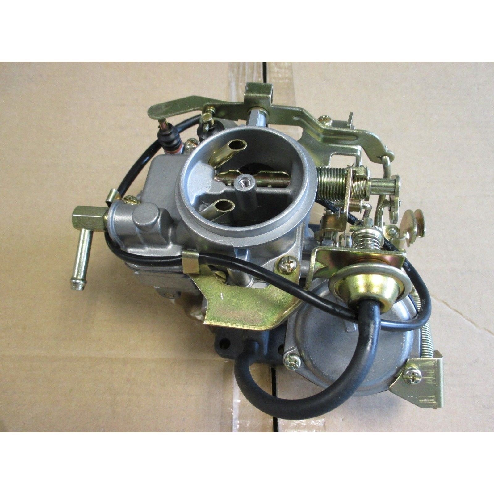 Carburetor Fit for Ford Laser for Mazda E3 323 Familia Pick Up 1.1-4.8L E30313600