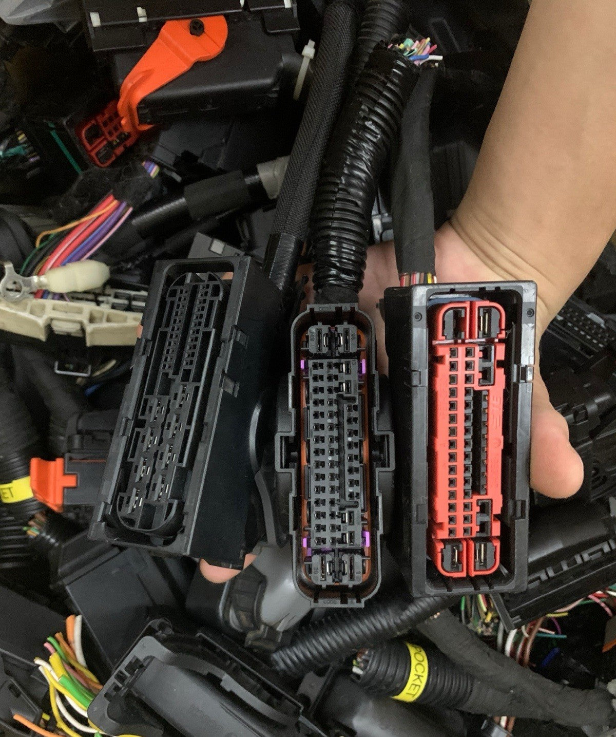 Universal Automotive Wire Harness Connector for ECU & Various Sensors - Custom F Q