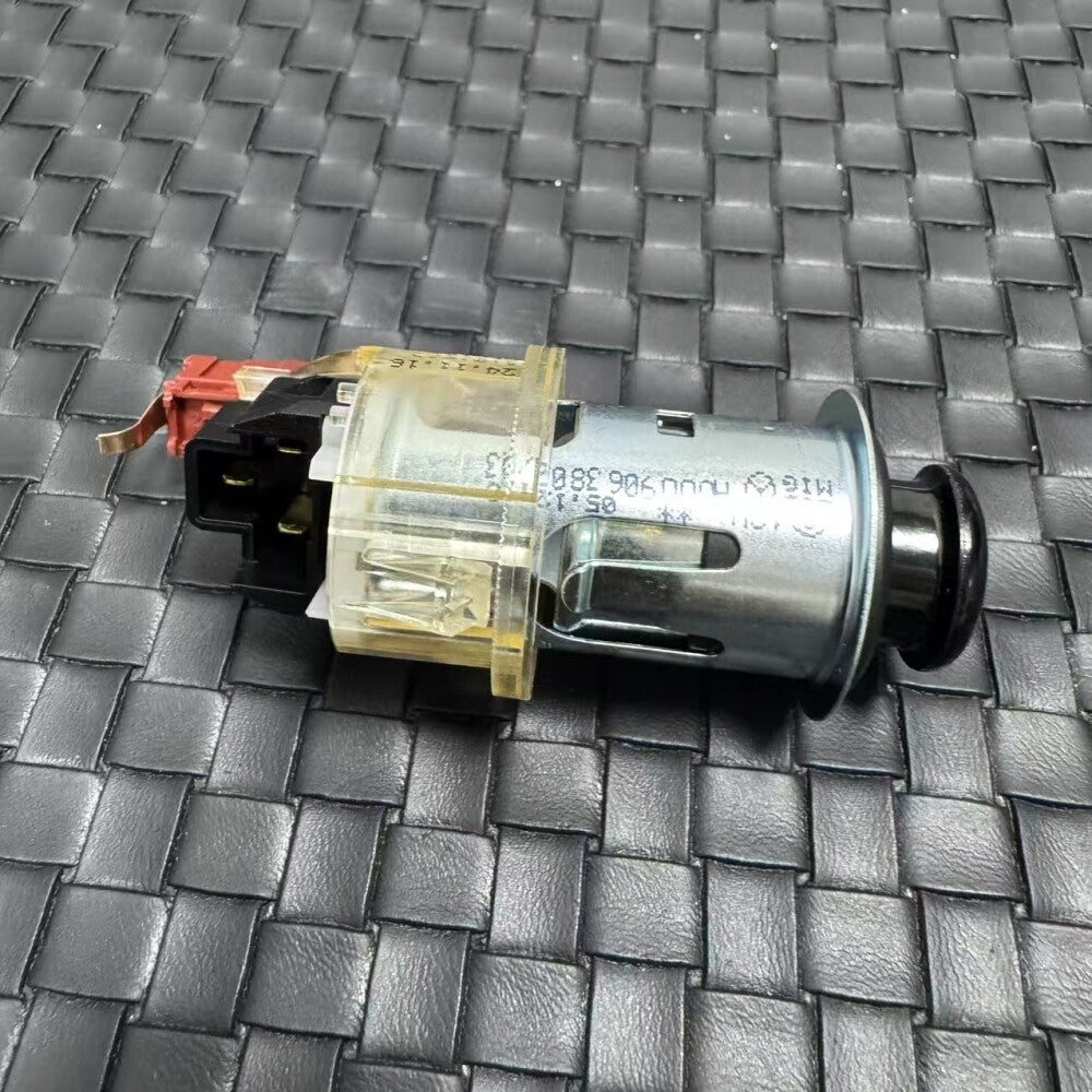 Brand new 1 cigarette lighter for Mercedes-Benz W203 W204 W205 W211 Q