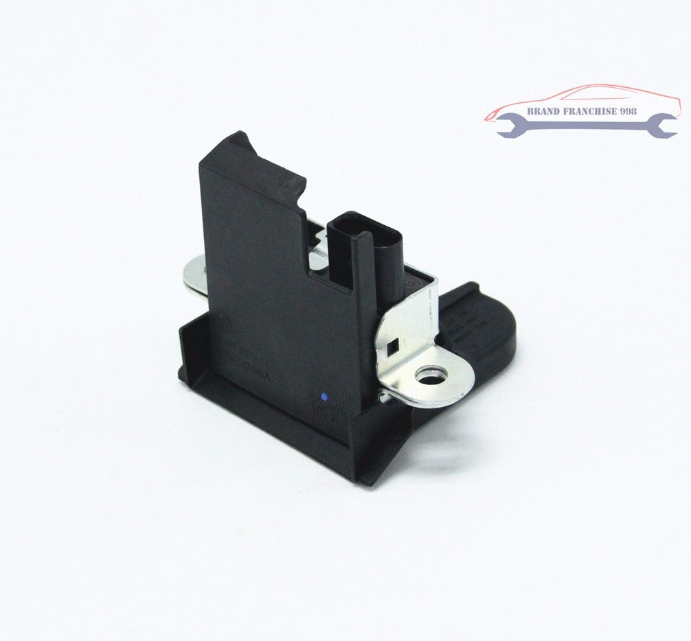 Brand new black 4-pin rear trunk latch suitable for VW Beetle, E- for Golf , and for Golf MK7. Q
