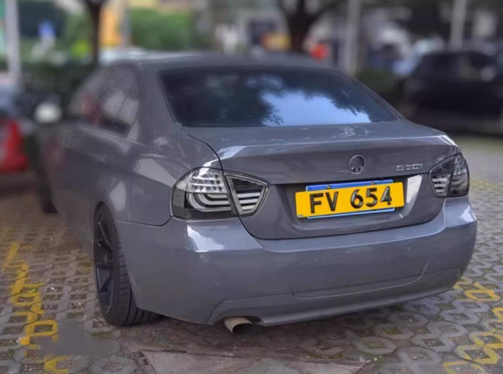 Suitable for BMW E90 3 Series sedans 2005-2008, blacked-out LED taillights.
