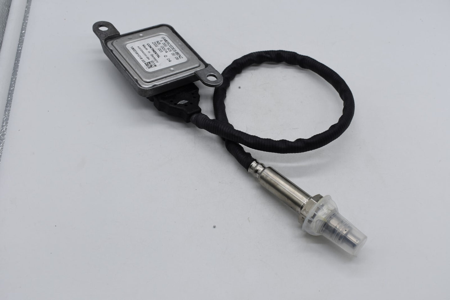 Nox sensor OE A0009050008 5WK96681E is suitable for . n