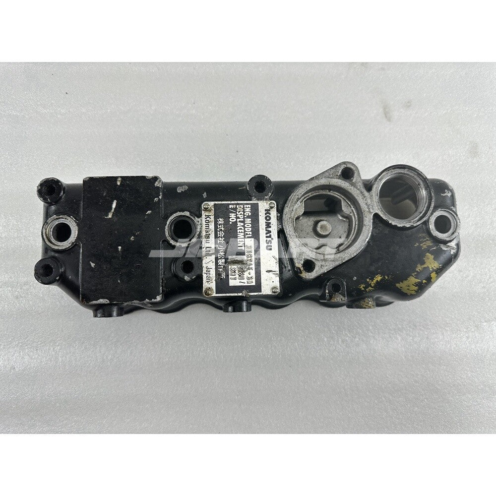 3D82 Valve Chamber Cover for Diesel Parts -