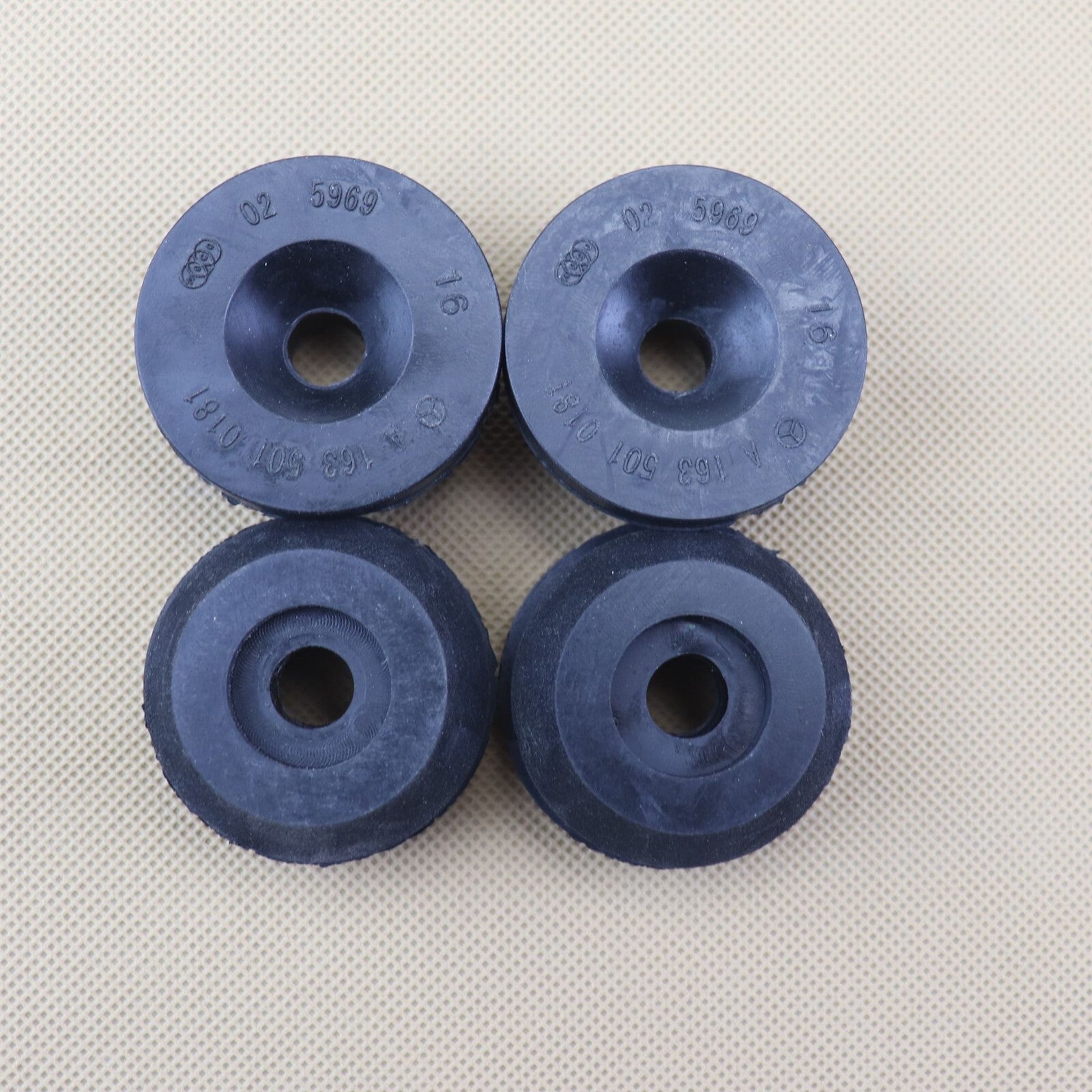 4pcs Radiator Mounting Grommet 1635010181 for Mercedes W163 ML350 GL450