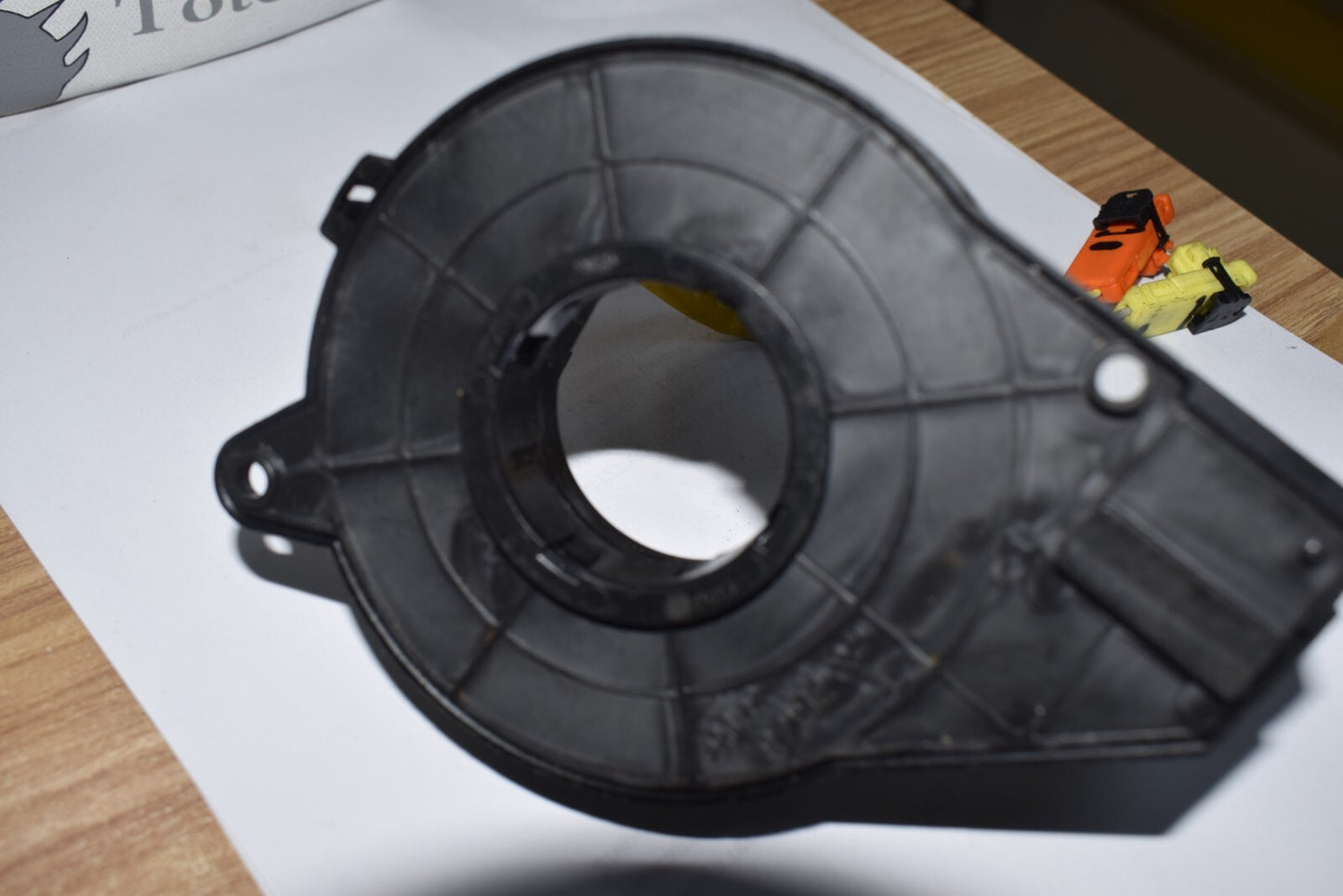 Steering wheel spiral cable clock spring BE5T-14A664-AB suitable for 10, 11, and 12 Fusion models. n