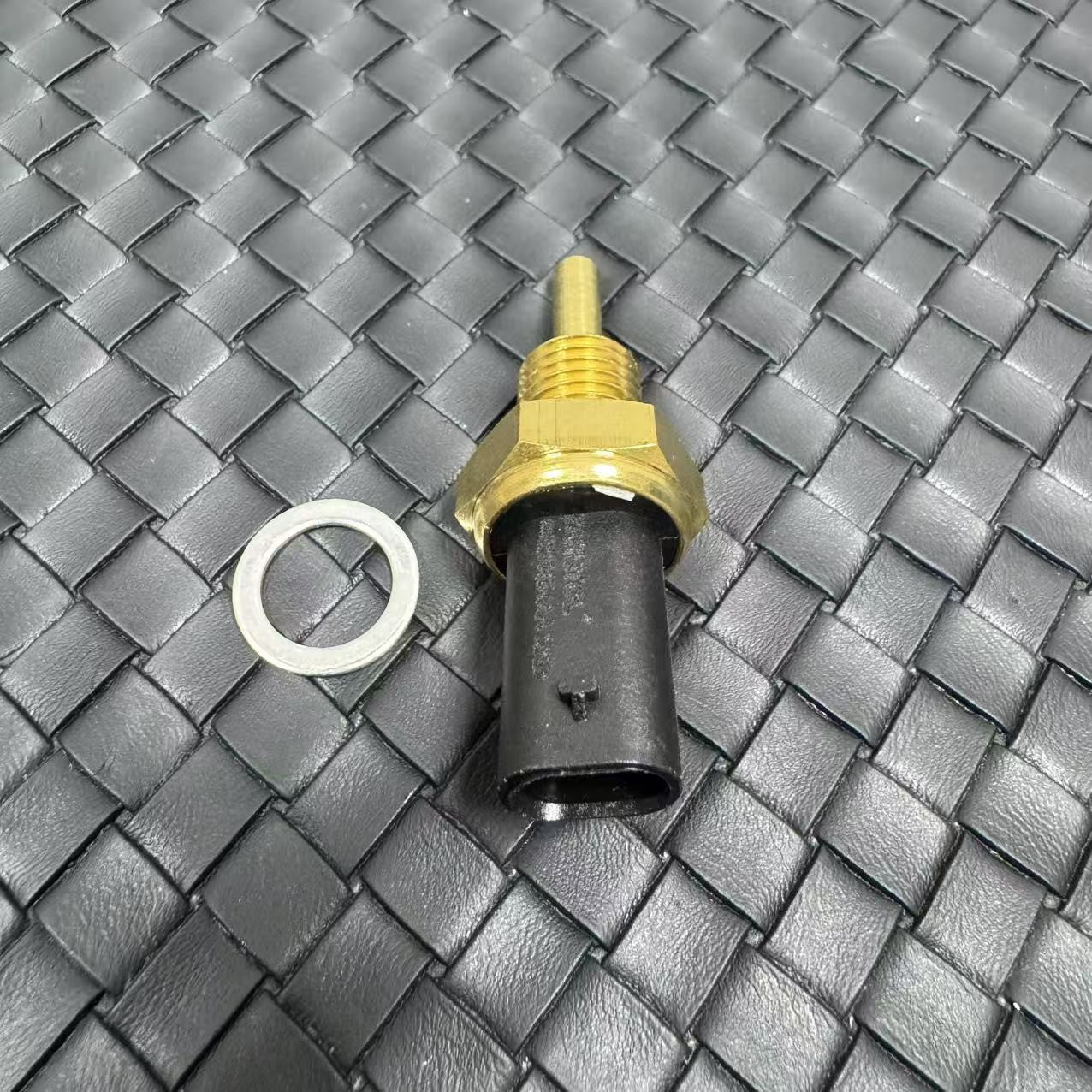Coolant Temperature Sensor for Jeep Grand Cherokee for Wrangler 2018-2024 Q