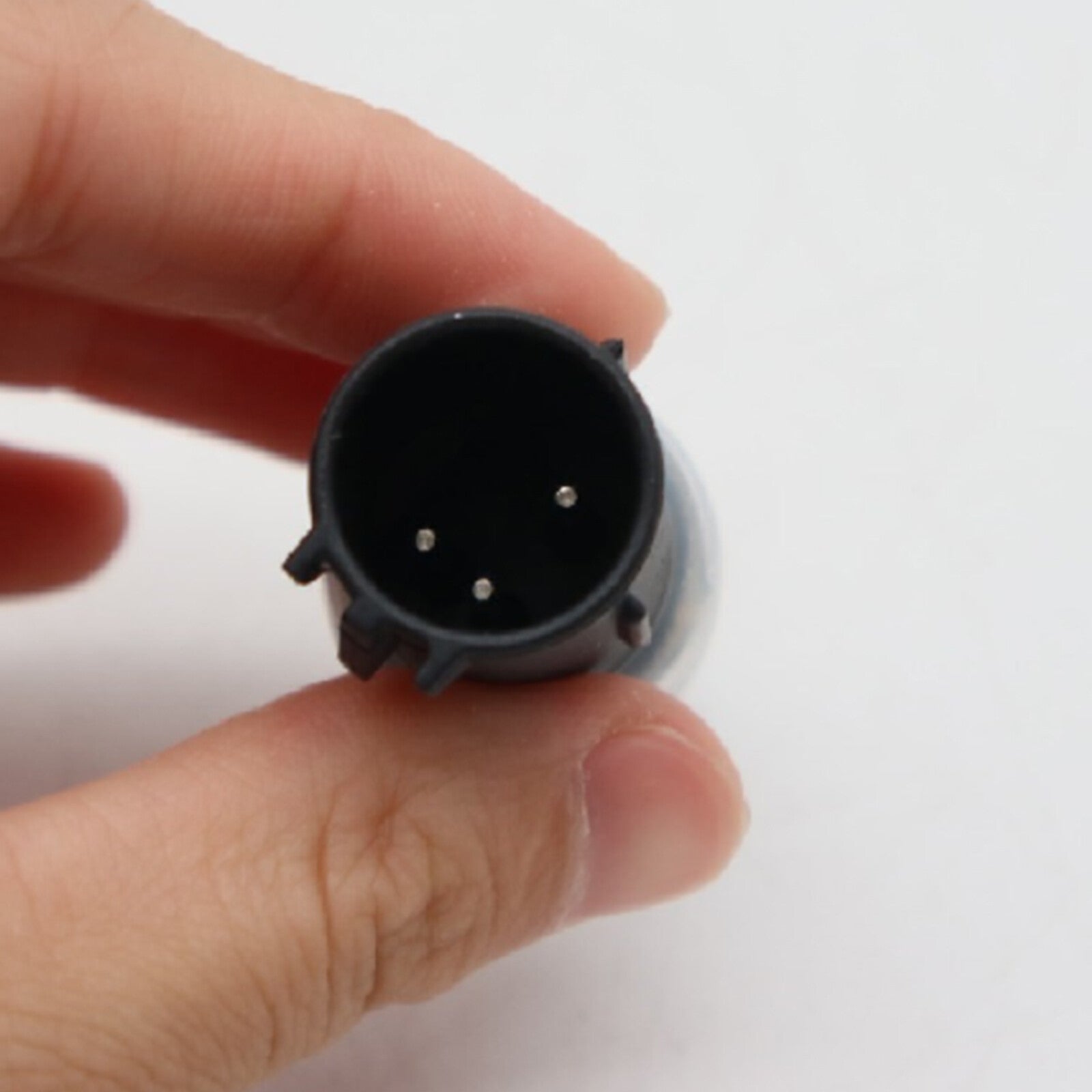 Air conditioning high-pressure switch suitable  for ford  F-150, F-350, E-150, E-250 Q