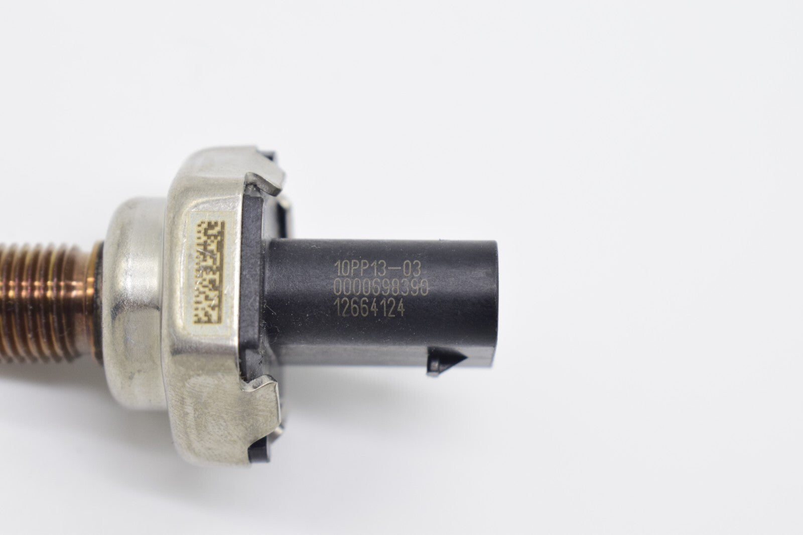 Fuel rail pressure sensor suitable for Cadillac for GMC 4.3L, 5.3L, and 6.2L 10PP13-03 12664124- n