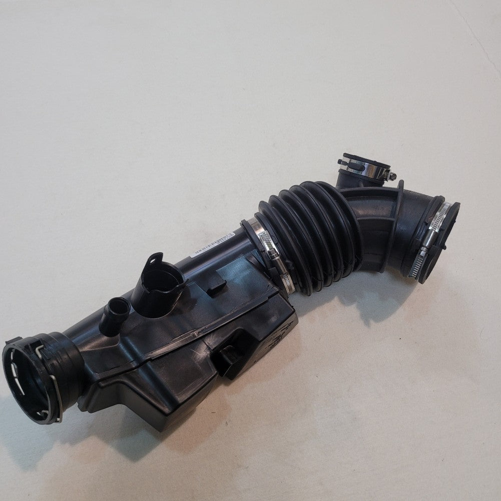 Engine air purifier filter socket tube suitable for BMW X3 G01 2018-24 Q