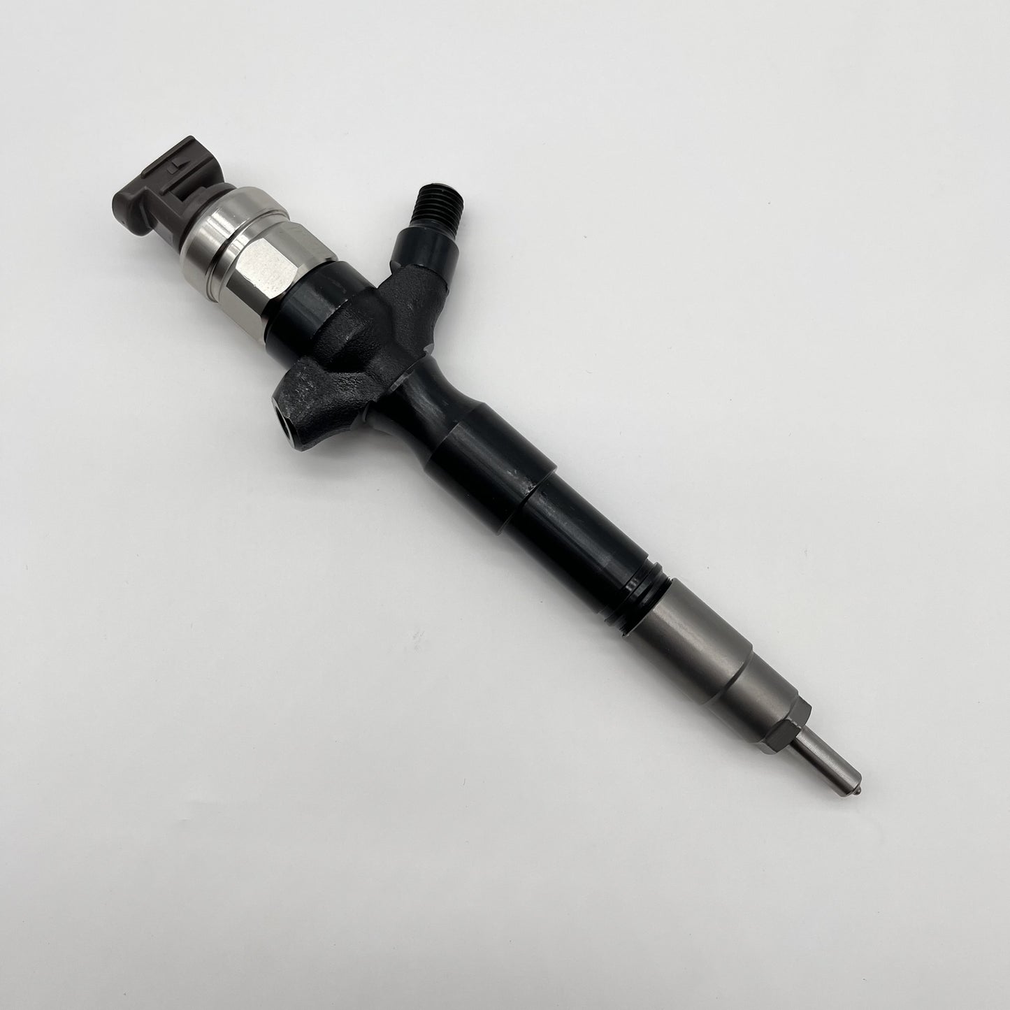 Diesel Fuel Injector Assembly 095000-6190 23670-30100 For T/OYOTA H/ILUX Engine
