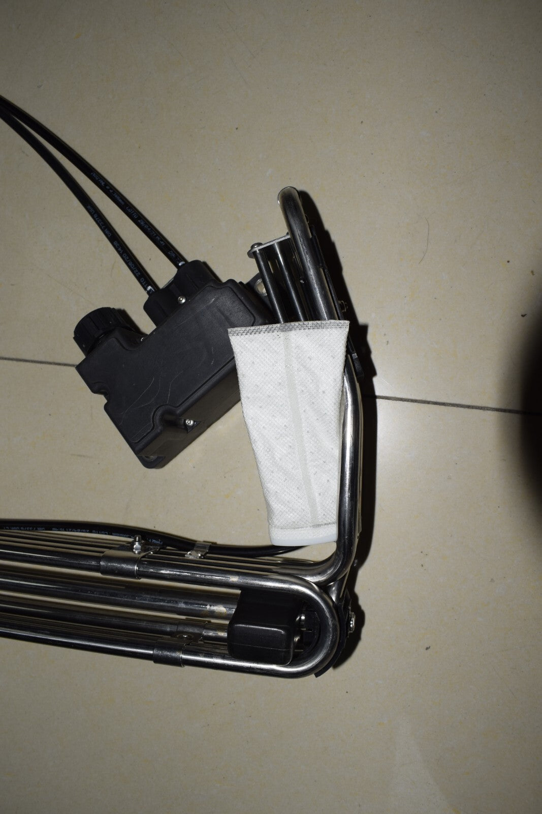 Genuine for Volvo for Mack Level Sensor OEM New 23539923