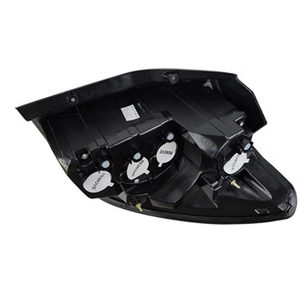 The right rear taillight brake stop light is applicable to for Chevrolet Captiva 2011-2014.