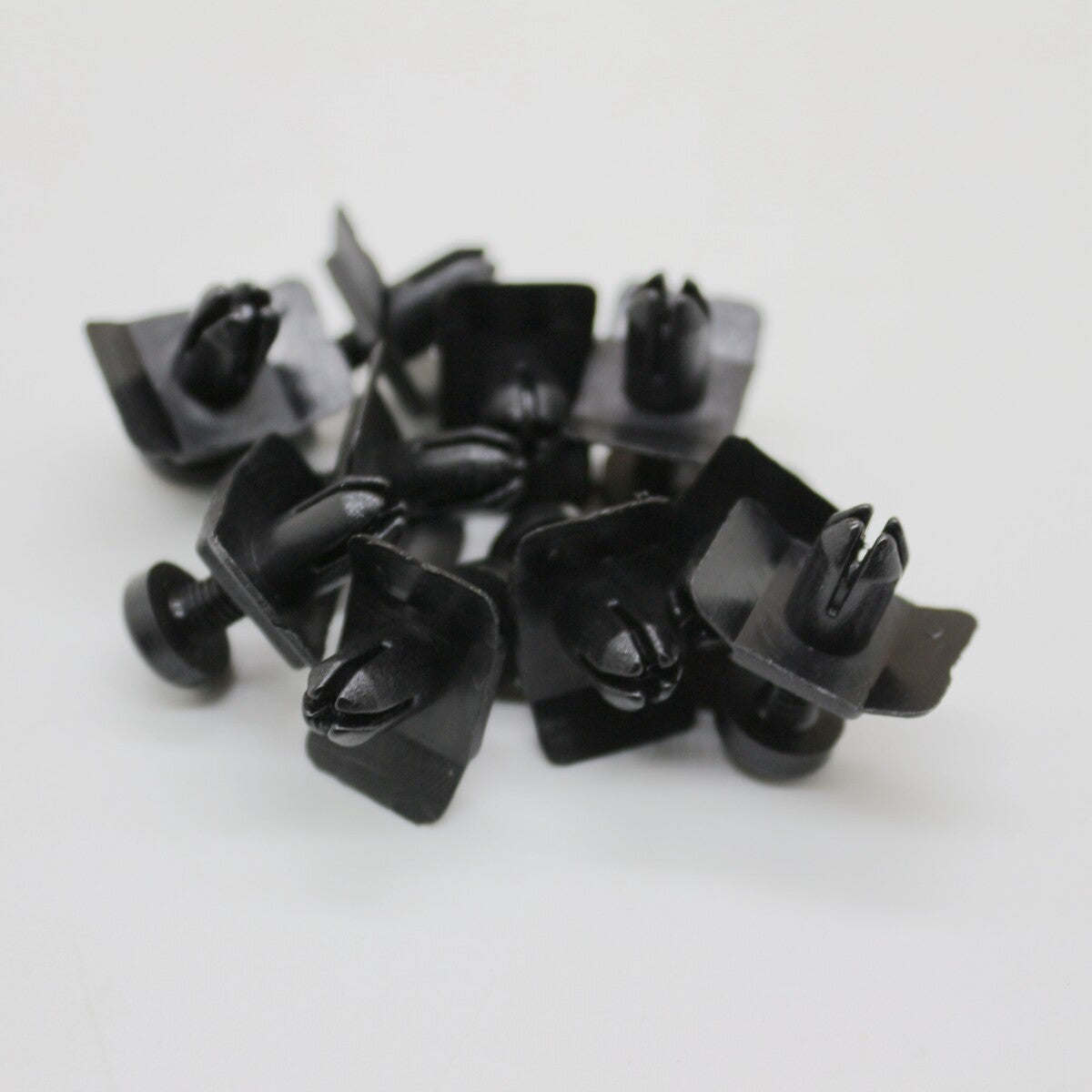 10 for Nissan Windscreen Cowl Scuttle Panel Push Type Retainer Clip 66824-W1000