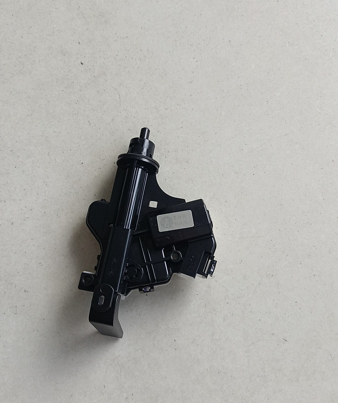 for Toyota Fuel Filler Door Lock Actuator 77030-0E030 for 2014-2019 Highlander Q